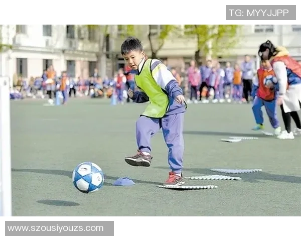 了解足球的乐趣与球星魅力 小学生必看的足球世界探索之旅 了解足球的乐趣与球星魅力 小学生必看的足球世界探索之旅