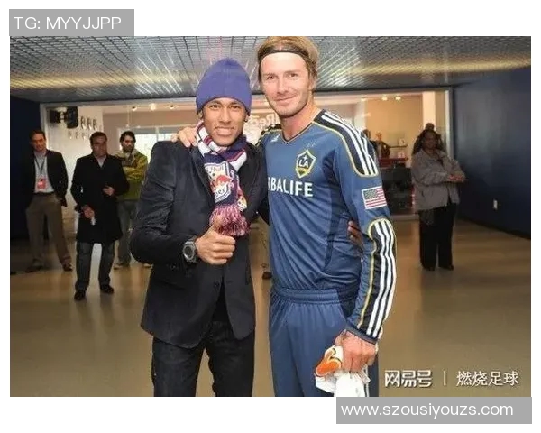 外国球迷化身足球巨星装扮秀展现不同国家球迷的创意与热情 外国球迷化身足球巨星装扮秀展现不同国家球迷的创意与热情