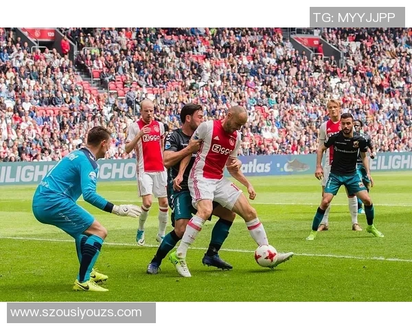 11月足球场上闪耀的球星是谁他们的表现如何引领赛季风潮